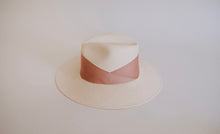 Load image into Gallery viewer, Gardenia Straw Hat